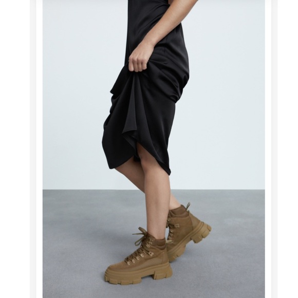 ZARA HIKING BOOTS IN OLIVE GREEN/ KHAKI GREEN - Picture 4 of 16